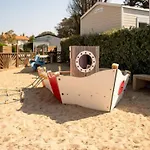 Kemping Mobil-home Avec Terrasse A - Api-1-52-377